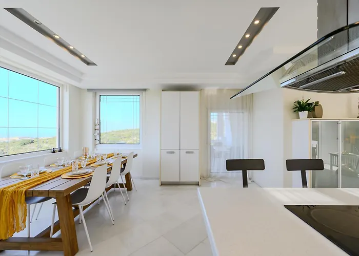 Infinity Villa With Pool, Bbq And Ping-Pong Table, 1Km From The Beach