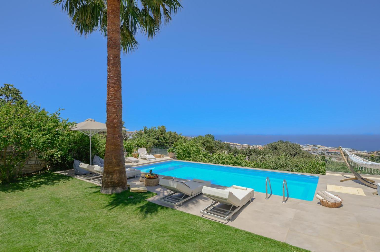 Infinity With Pool, Bbq And Ping-pong Table, 1km From The Vilă Atsipopoulo