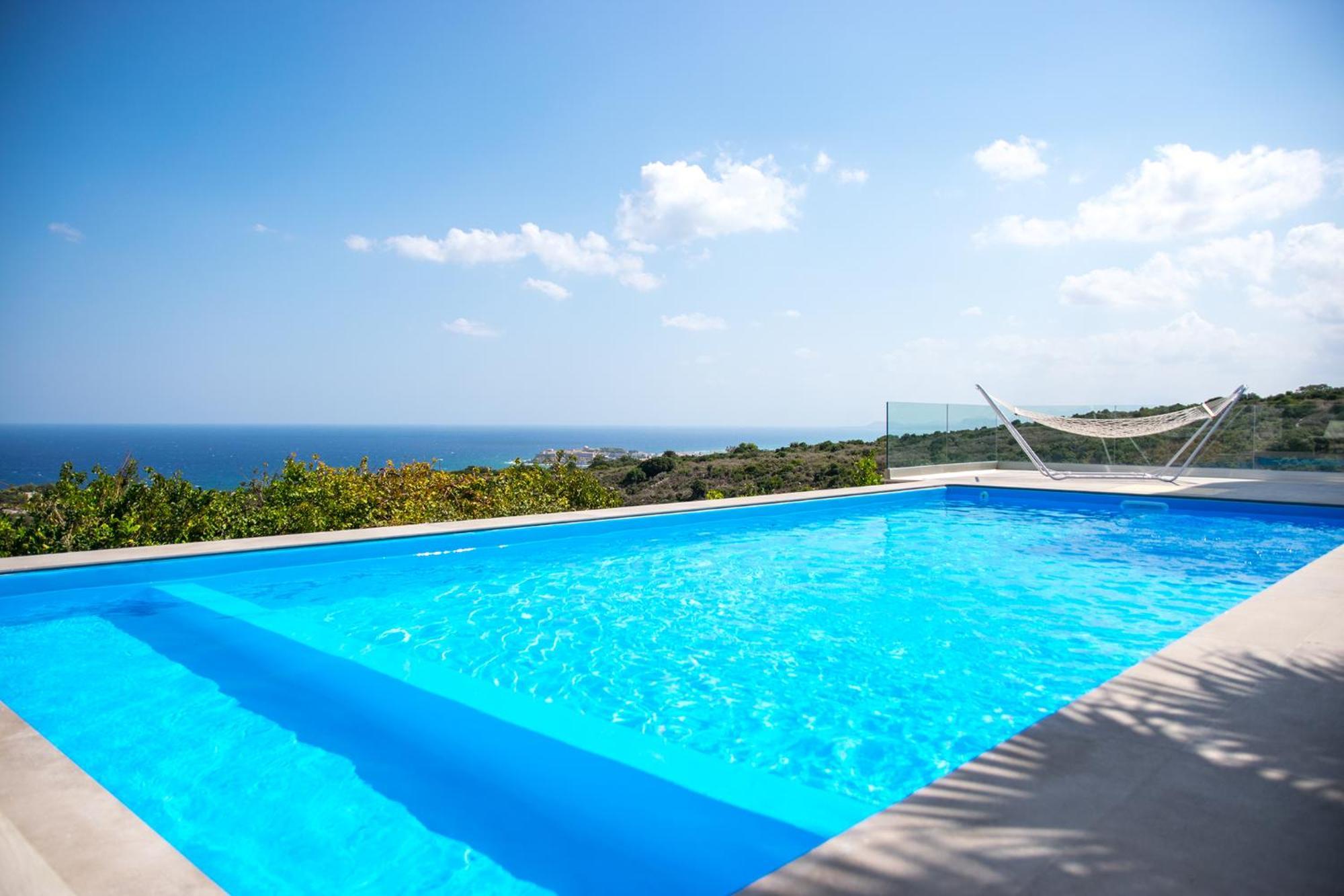 Infinity With Pool, Bbq And Ping-pong Table, 1km From The Atsipopoulo