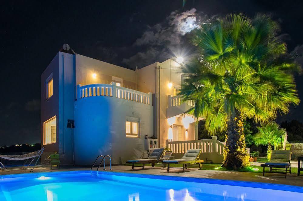 Infinity With Pool, Bbq And Ping-pong Table, 1km From The Atsipopoulo